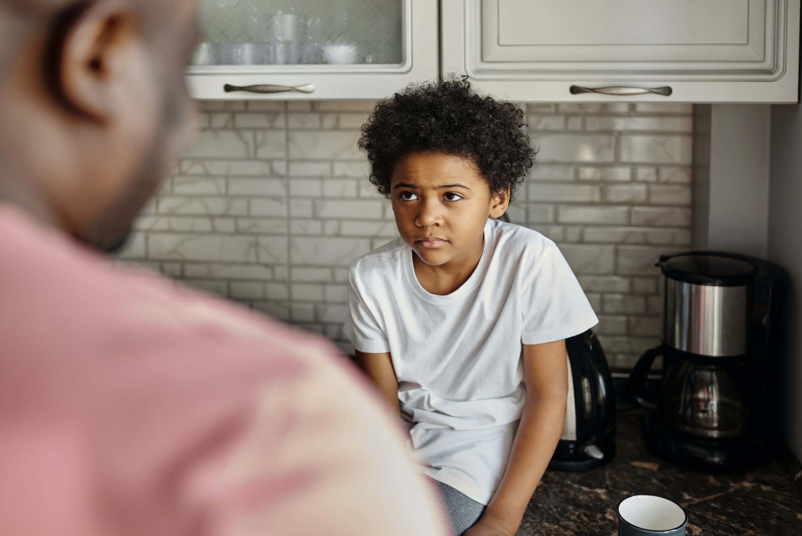 4 Signs Your Kid Is Losing Confidence | Parent Cue Blog
